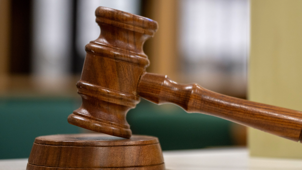 Judge sets bail at $200,000 for sex offender accused of posing as teen at Maple Grove school — WCCO / CBS Minnesota, Eden Prairie Schools news