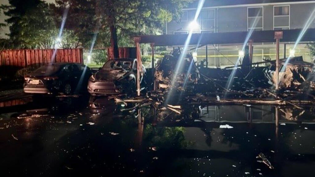Overnight fire at San Jose housing complex damages more than 20 vehicles, carport — CBS Bay Area (KPIX), Eden Prairie Community news