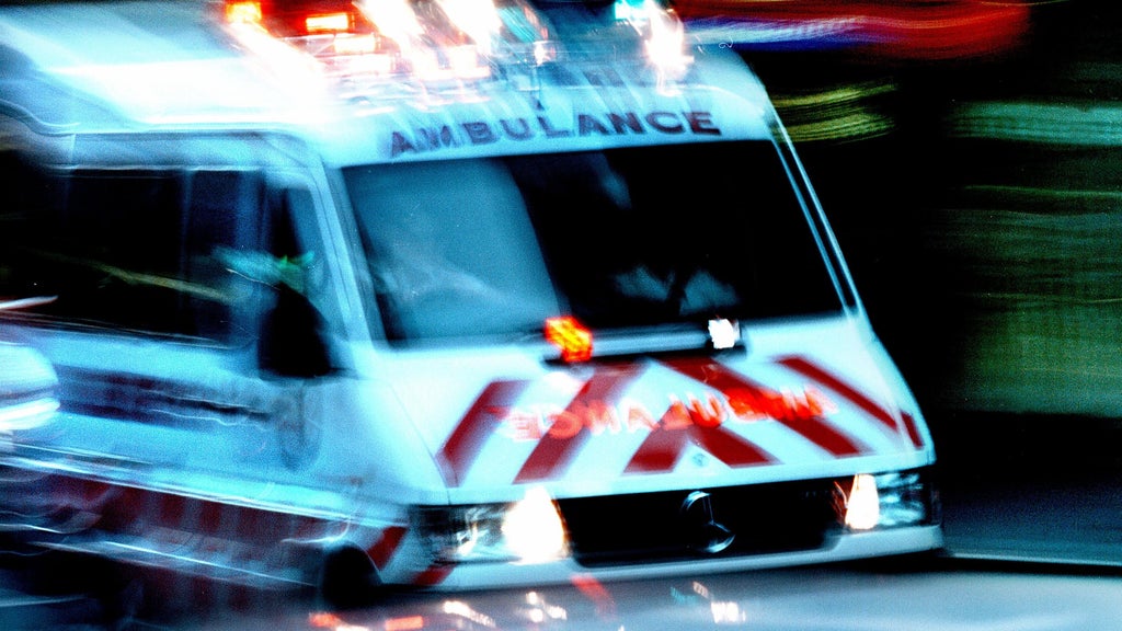 Woman arrested after allegedly setting man on fire in Miami-Dade, authorities say — CBS Miami, Eden Prairie Health news
