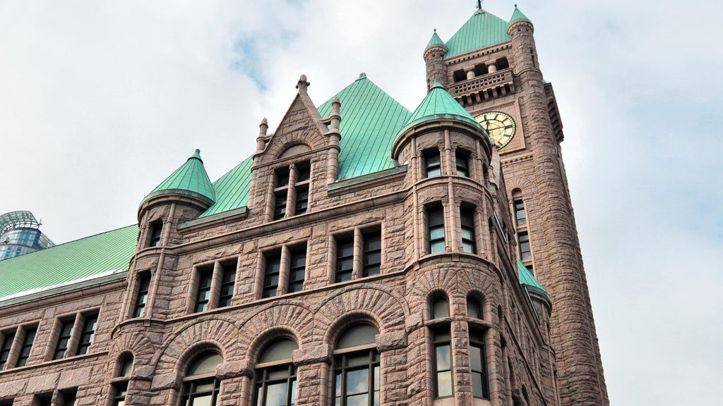 Minneapolis council votes 9-4 to eliminate safety office; Mayor Frey meeting with council members — Eden Prairie Government news