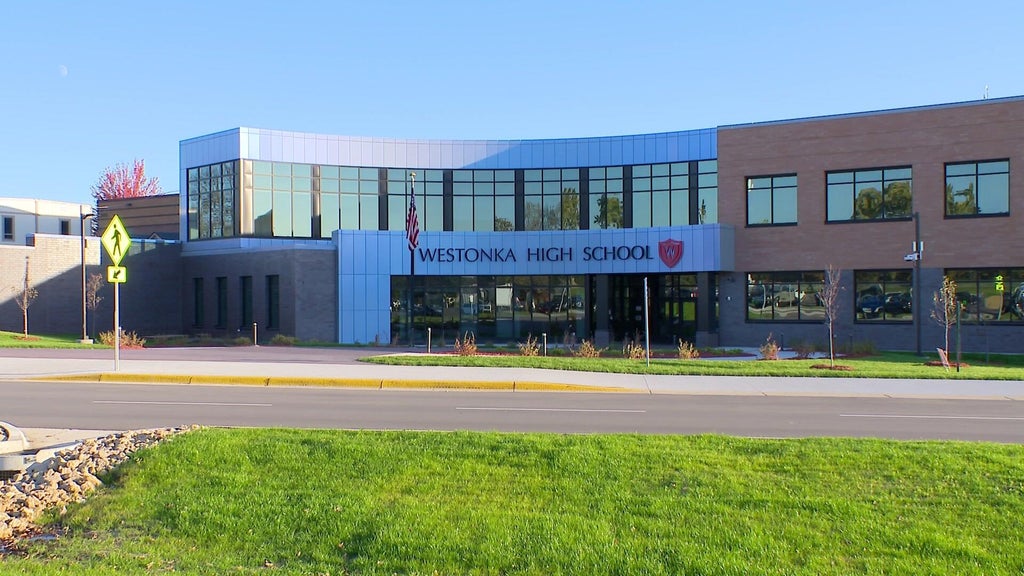 Westonka schools develop AI policymaking group to prepare for evolving technology — WCCO / CBS Minnesota, Eden Prairie Technology news