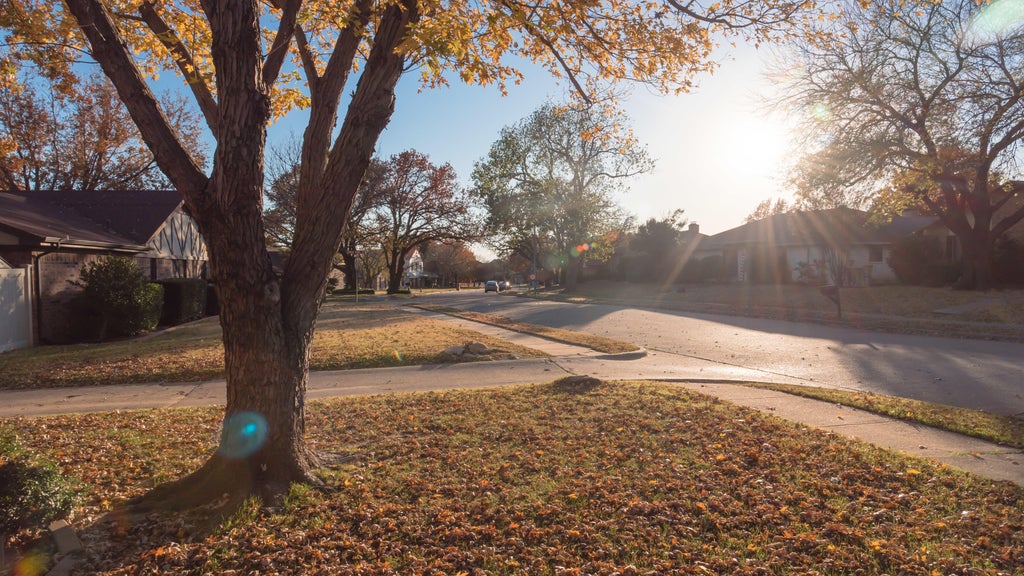 Warm, dry stretch continues Monday in the Twin Cities — WCCO / CBS Minnesota, Eden Prairie Community news