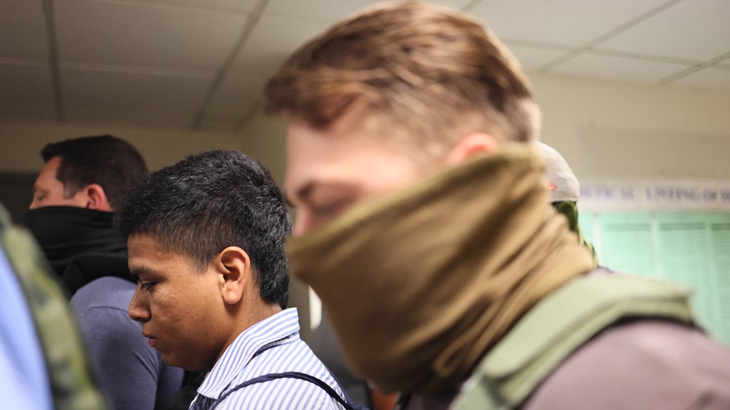 DOJ sues St. Paul and Portland, Oregon, over mask and ID requirements for federal officers — WCCO / CBS Minnesota, Eden Prairie Government news