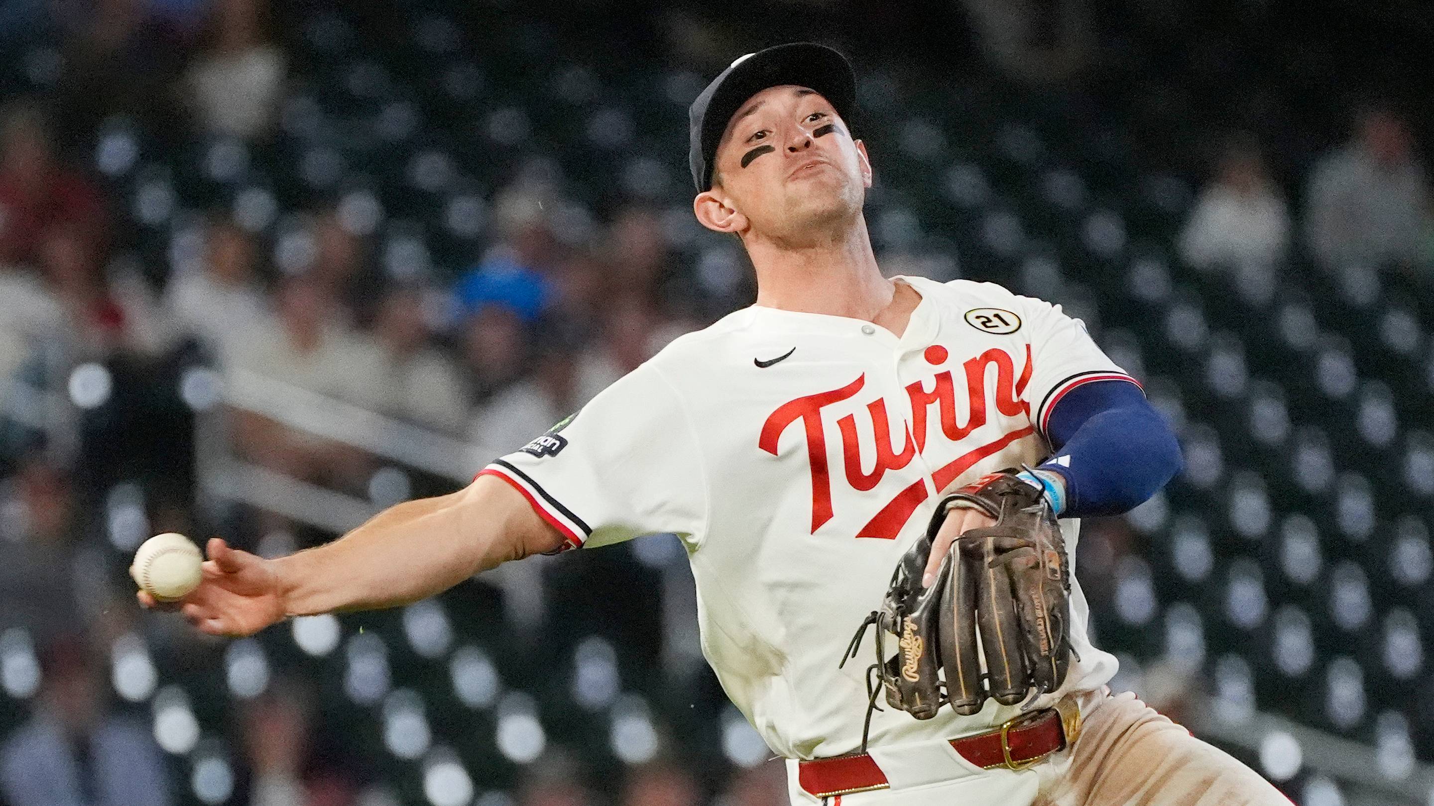 Brooks Lee's Gold Glove nomination further vindicates Twins' decision to move him to third base — Puckett's Pond (Twins), Eden Prairie Sports news
