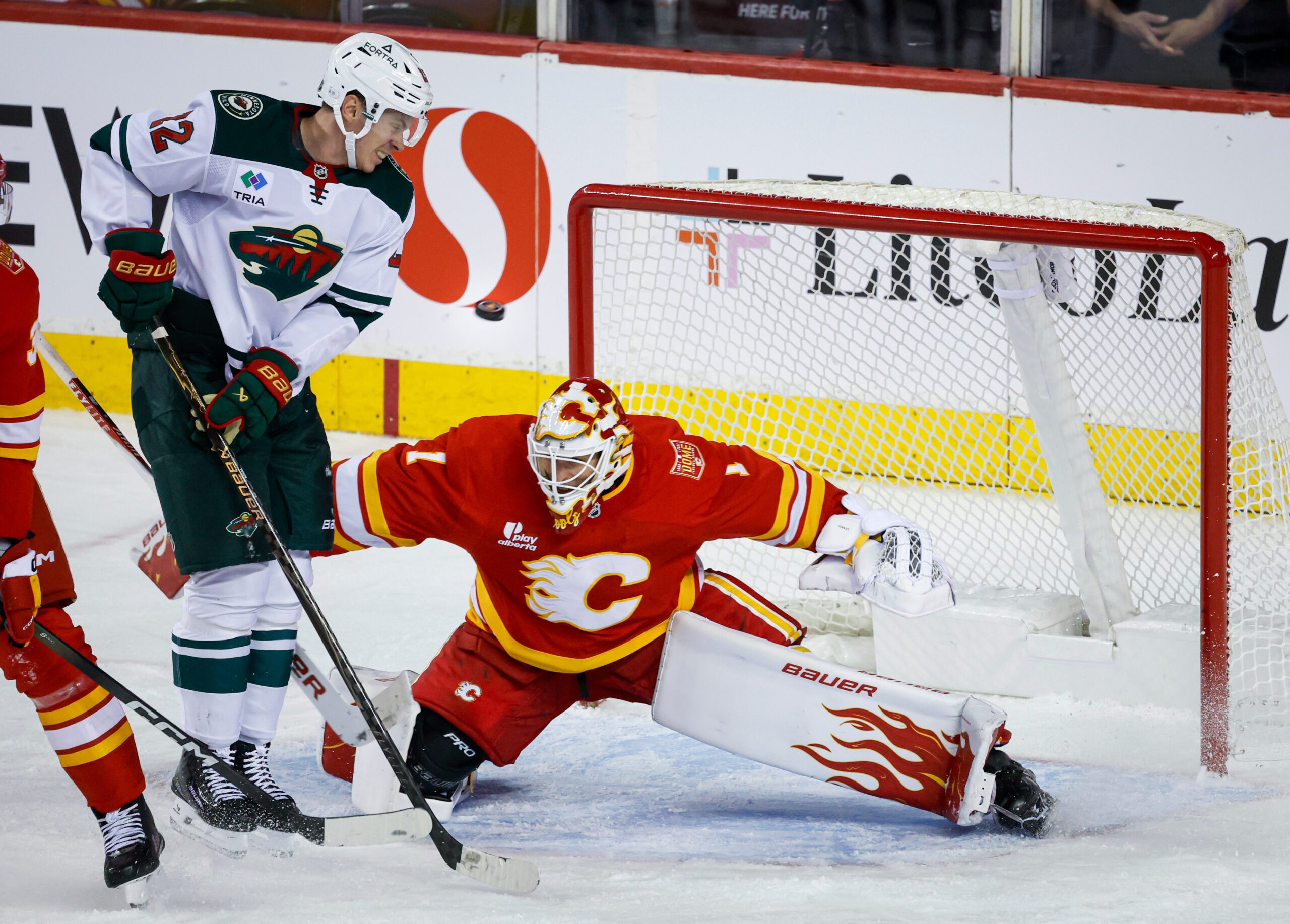 Cooley makes 36 saves in the Flames’ 2-1 victory over the Wild — KSTP 5, Eden Prairie Sports news