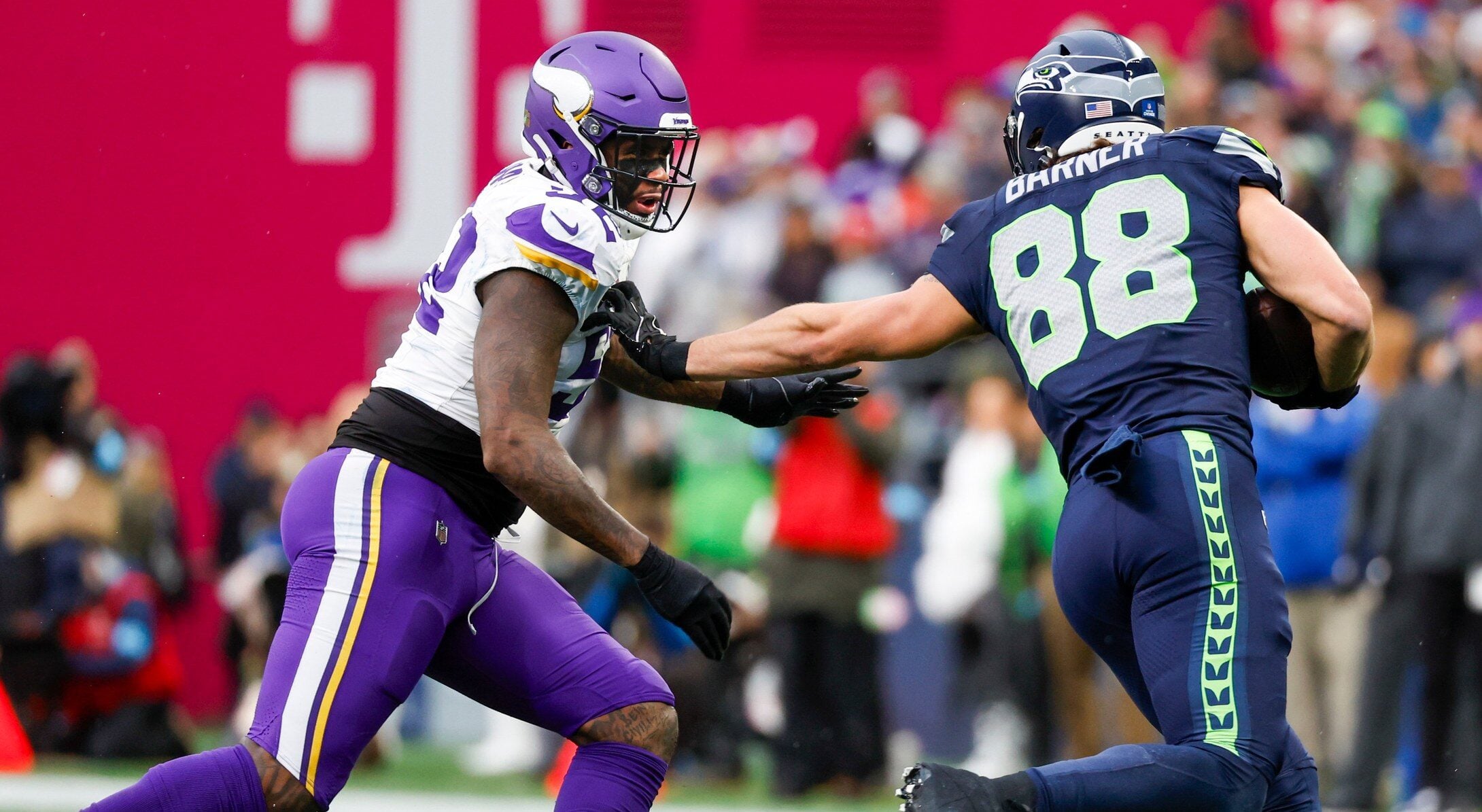 MN Vikings Bring Back Familiar Linebacker (Again) — Minnesota Sports Fan, Eden Prairie Arts news