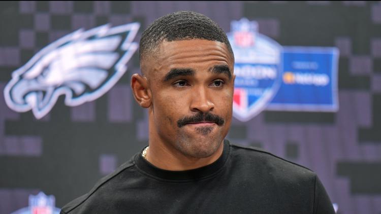 Eagles QB Jalen Hurts sidelined indefinitely with blood clots that could cost him the season — KARE 11 Sports, Eden Prairie Sports news