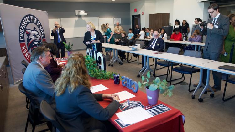 Killeen high school hosts signing ceremony for jailer program students — KCEN (Central Texas), Eden Prairie Schools news