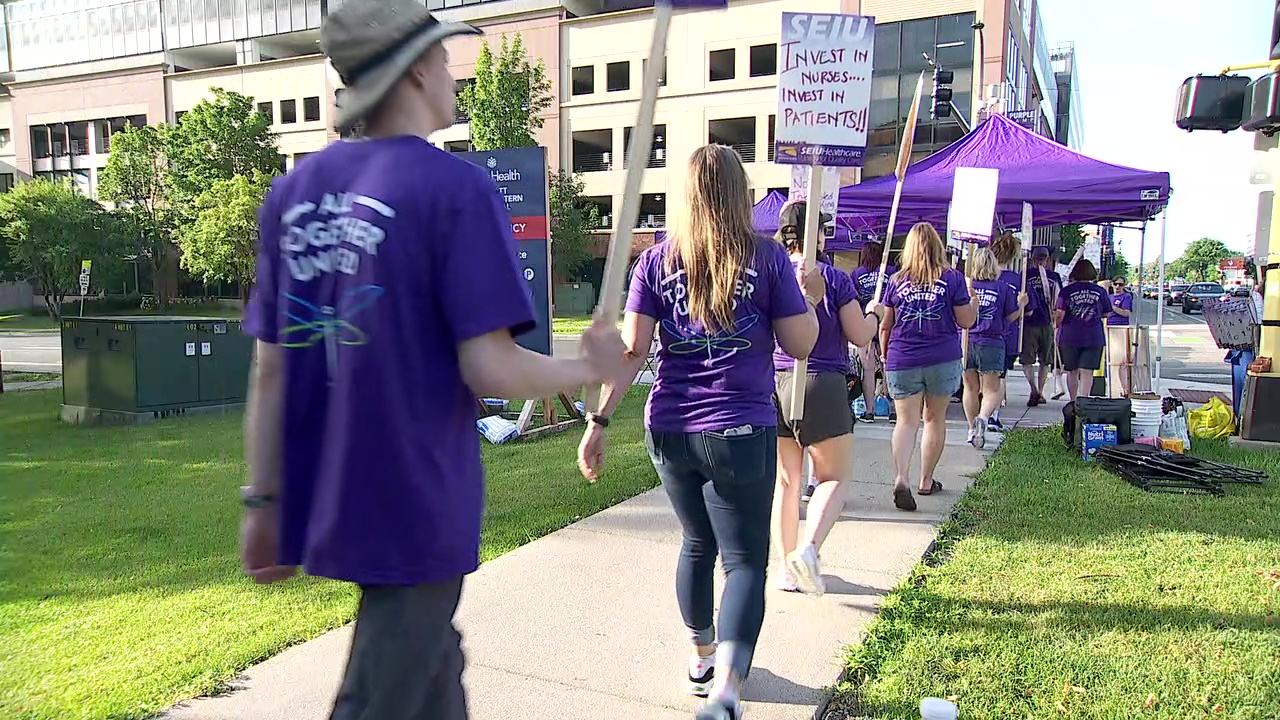 Allina hospice nurses announce tentative agreement for first union contract — FOX 9, Eden Prairie Health news