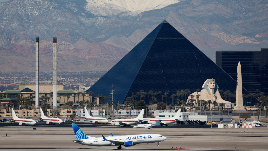 Flight rerouted after passenger threatened to hijack plane — Eden Prairie Community news