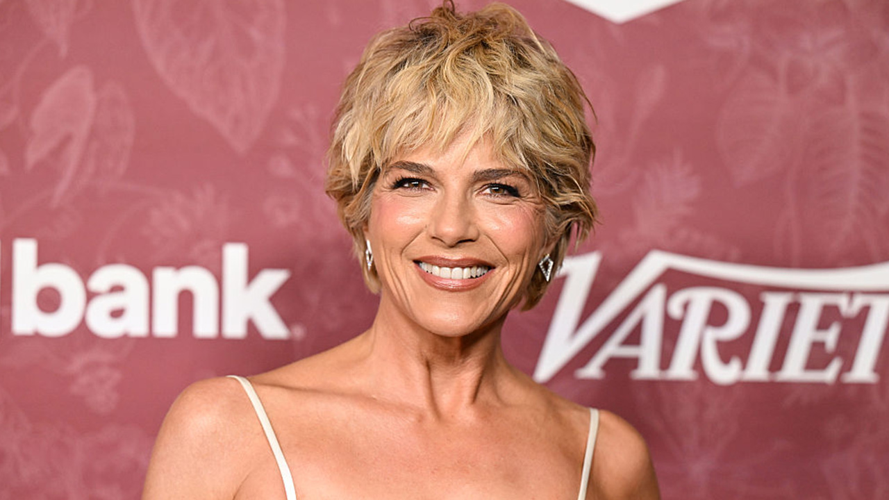 Selma Blair arrested, taken to hospital after allegedly attacking flight attendants — FOX 9, Eden Prairie Health news